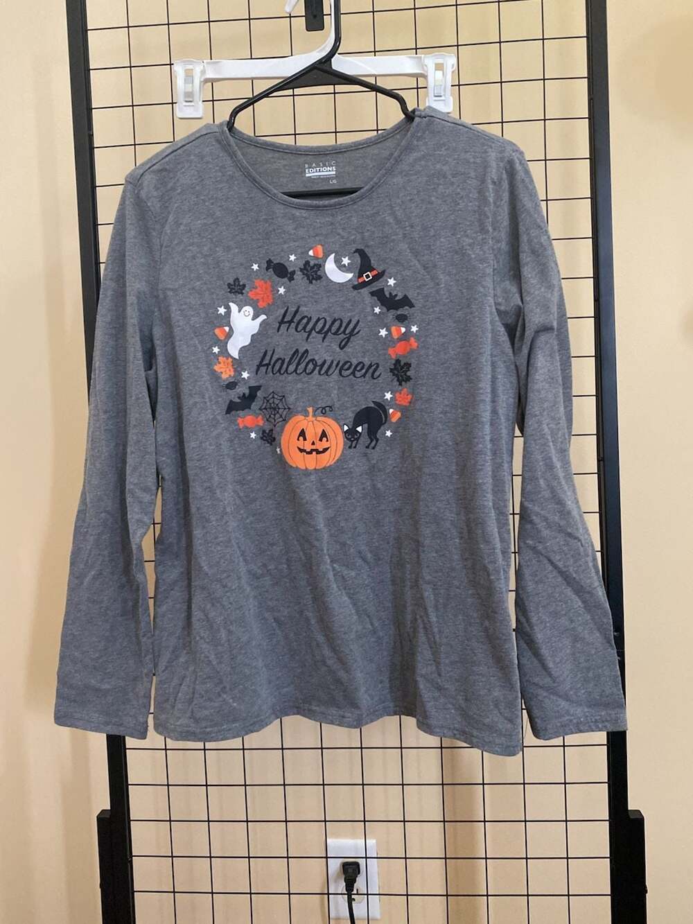 Basic Editions Women's Happy Halloween Pumpkin Long Sleeve Graphic T-Shirt